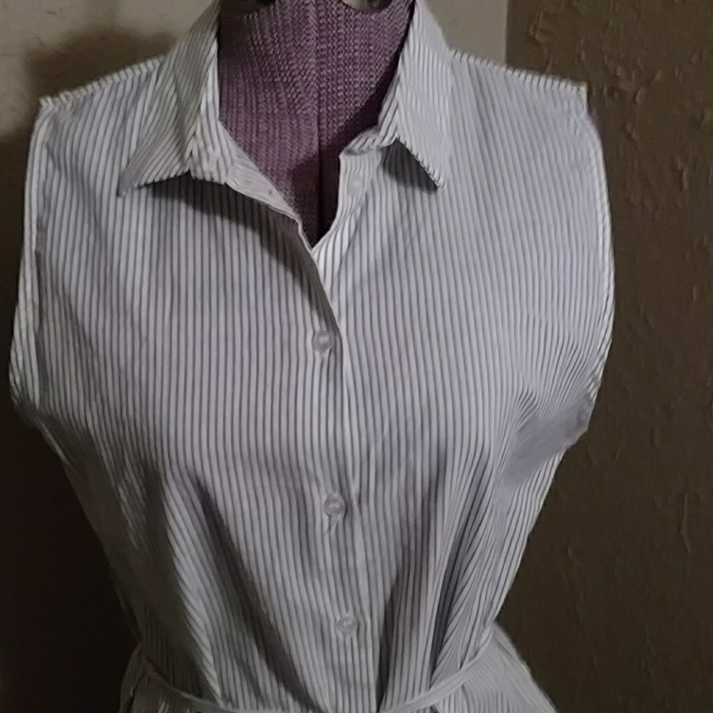 Cute white and gray striped dress - Picture 4 of 5